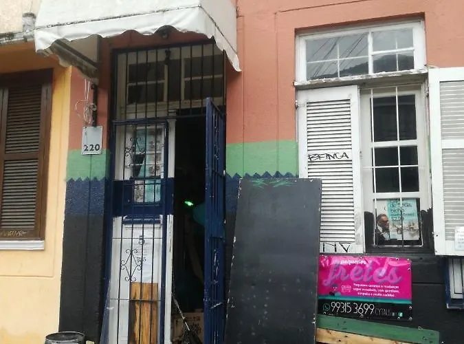 Flash Cytau Criadores Amador Hostel